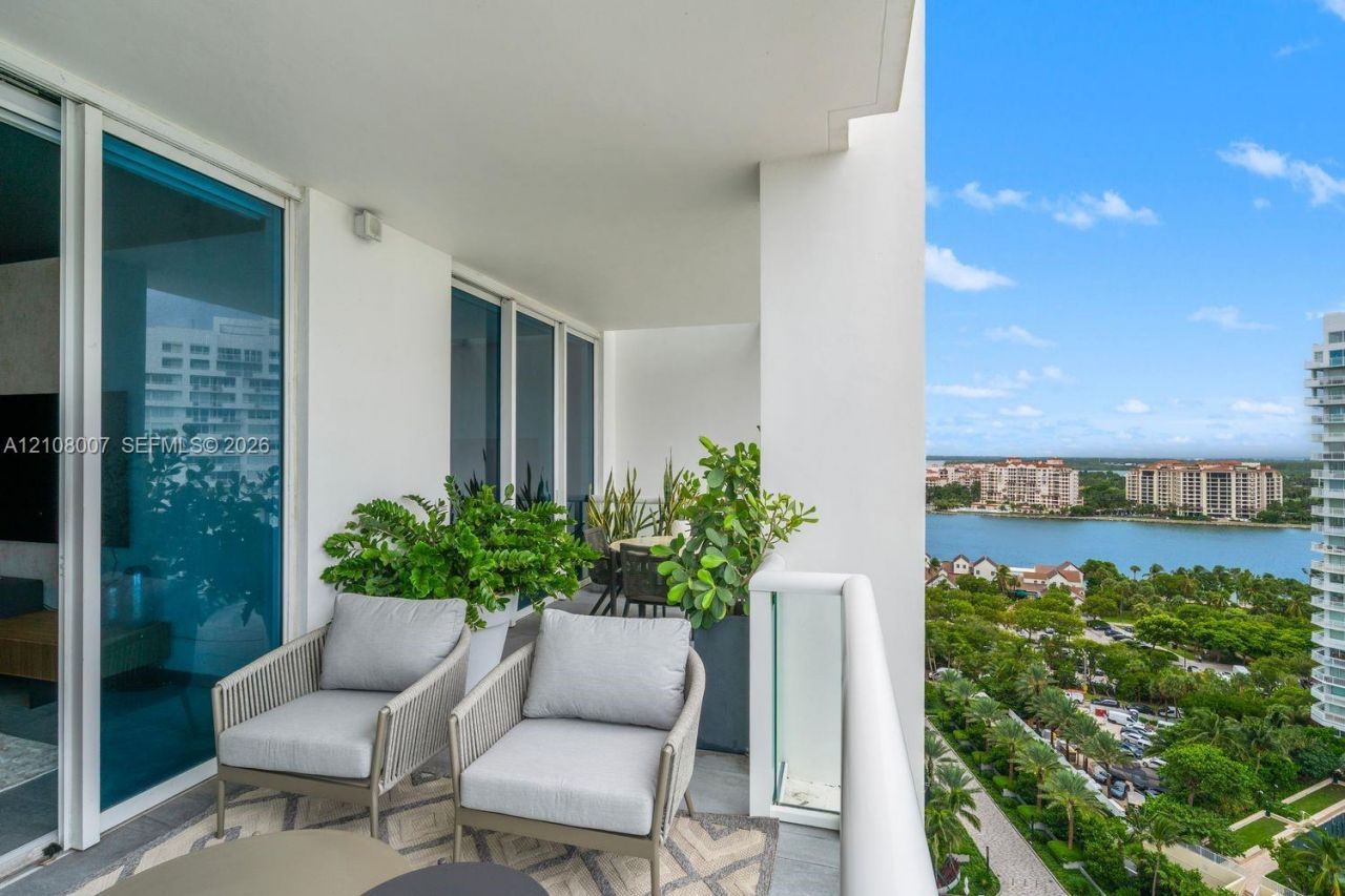 50 S Pointe Dr , Unit 1805, Miami Beach, FL 33139 Photo