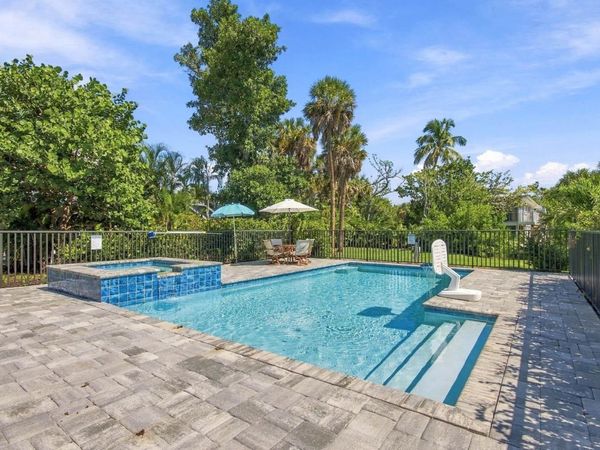 754/756 Donax St, Sanibel, FL 33957