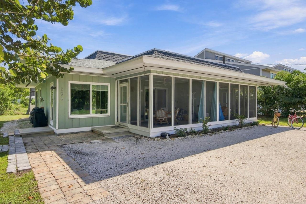 754/756 Donax St, Sanibel, FL 33957 Photo