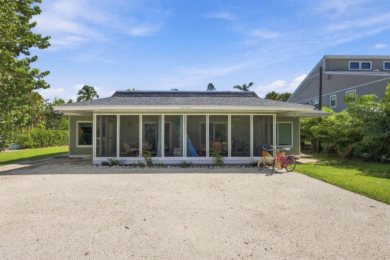 754/756 Donax St, Sanibel, FL 33957 Photo