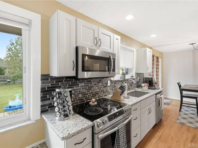 2369 Pine Knott Drive, Beavercreek, OH 45431 Photo 14