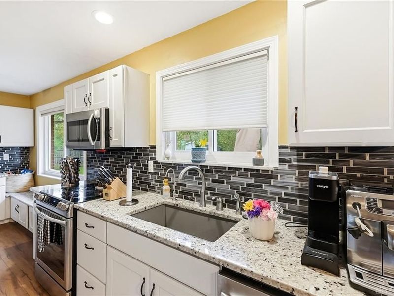 2369 Pine Knott Drive, Beavercreek, OH 45431 Photo 15