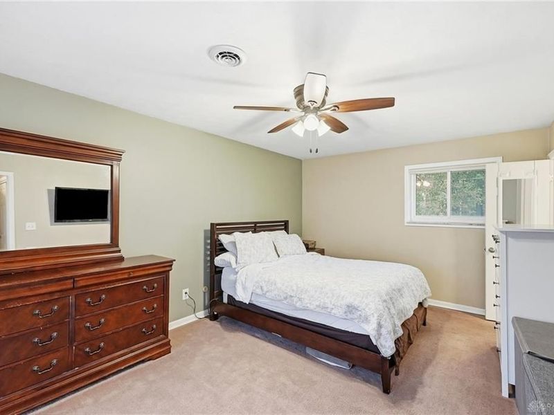 2369 Pine Knott Drive, Beavercreek, OH 45431 Photo 17