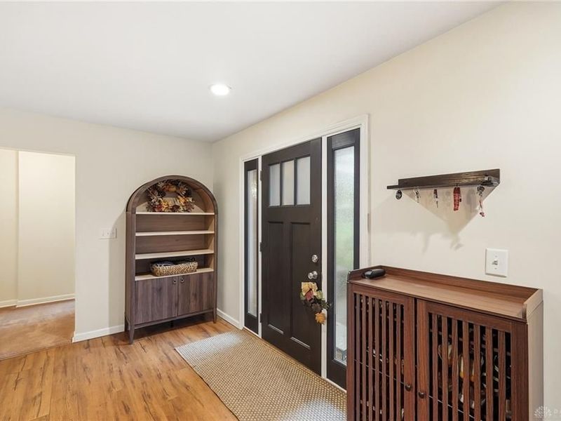 2369 Pine Knott Drive, Beavercreek, OH 45431 Photo 5
