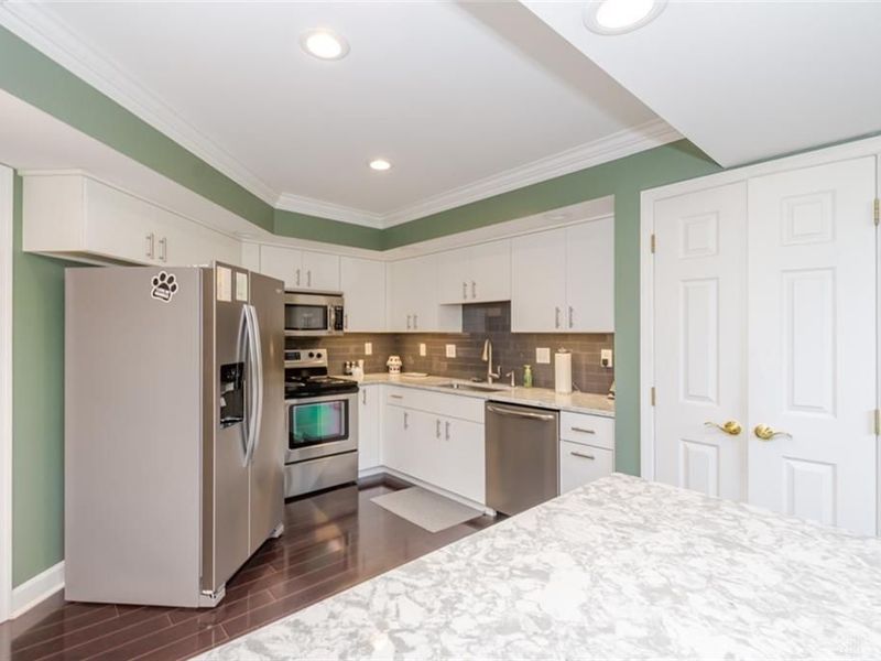 683 Renolda Woods Court, Kettering, OH 45429 Photo 13