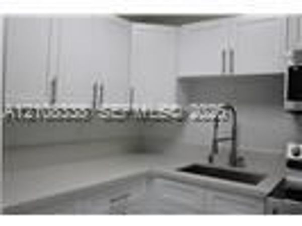 1055 W 77th St , Unit 308, Hialeah, FL 33014