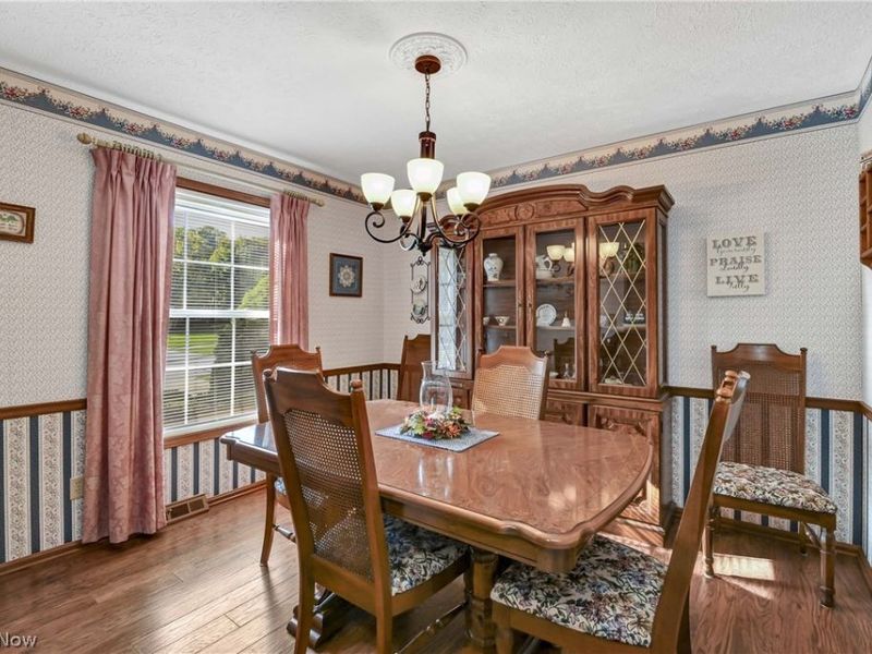 3240 Forest Overlook Drive, Seven Hills, OH 44131 Photo 3