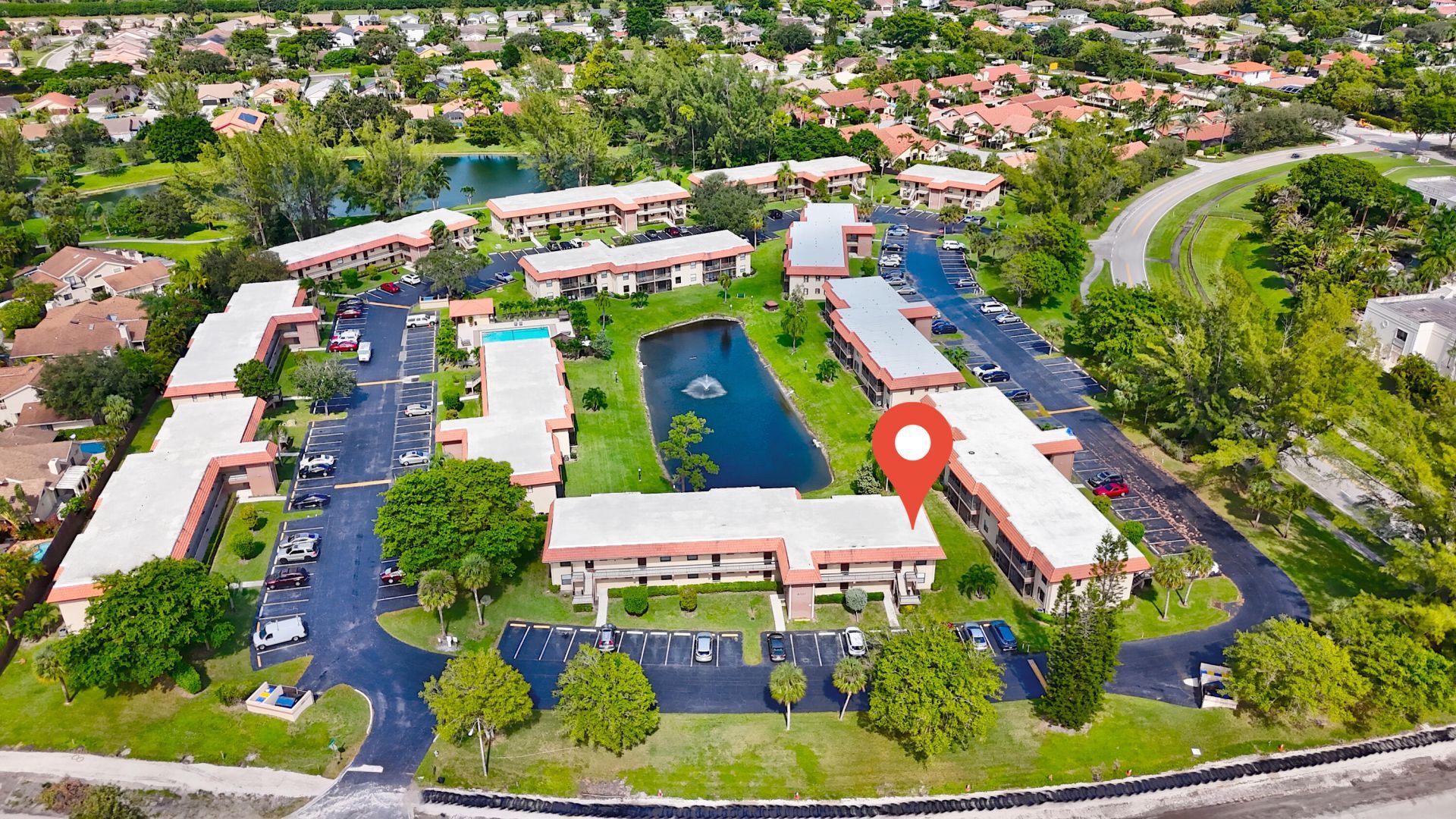 21909 Lake Forest Circle, Unit 206, Boca Raton, FL 33433 Photo