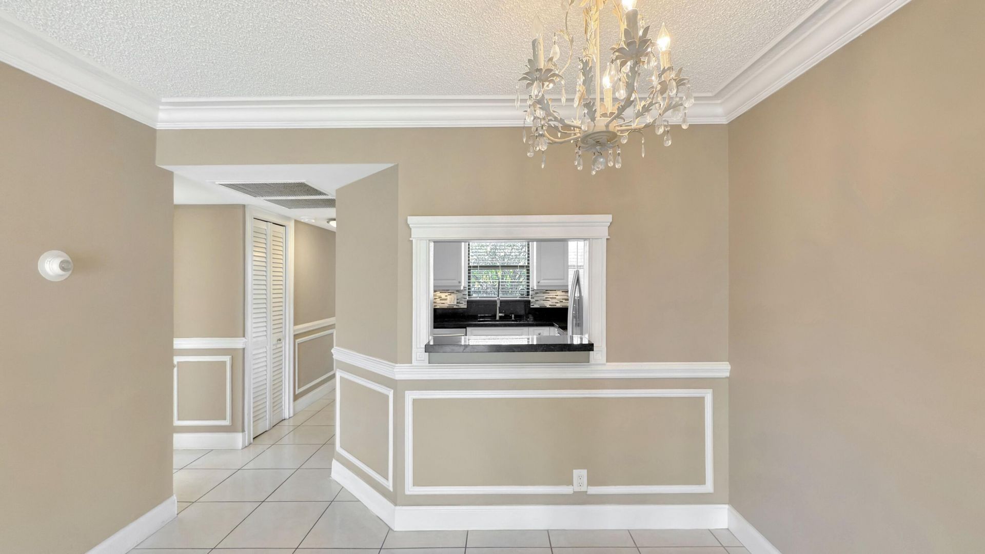 21909 Lake Forest Circle, Unit 206, Boca Raton, FL 33433 Photo