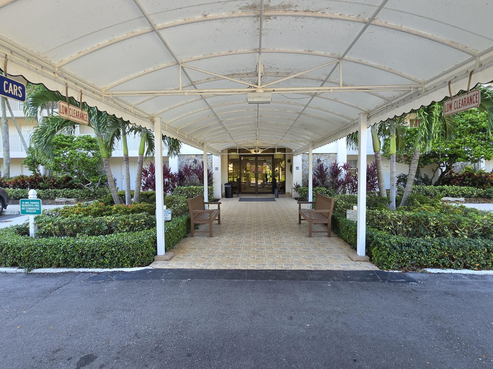 3510 Oaks Way, Unit 807, Pompano Beach, FL 33069 Photo