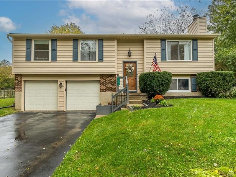 1551 Lynlee Drive, Bellbrook, OH 45305 Photo 1