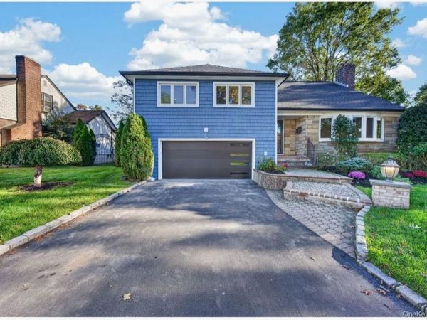 816 Pepperidge Road, Westbury, NY 11590
