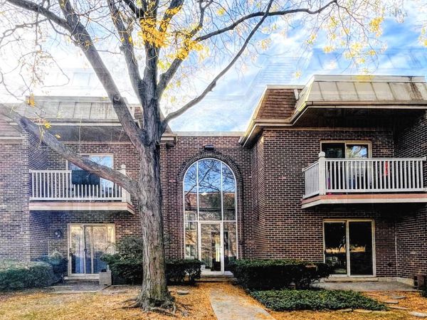 906 W ALLEGHANY Drive , Unit 2B, Arlington Heights, IL 60004