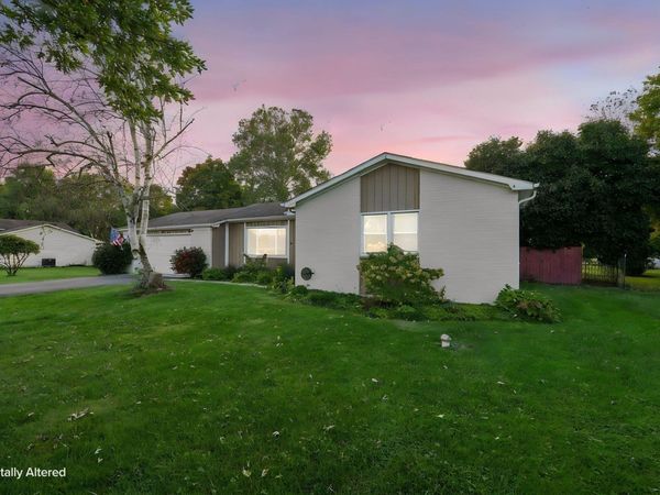 1161 Gender Rd, Canal Winchester, OH 43110
