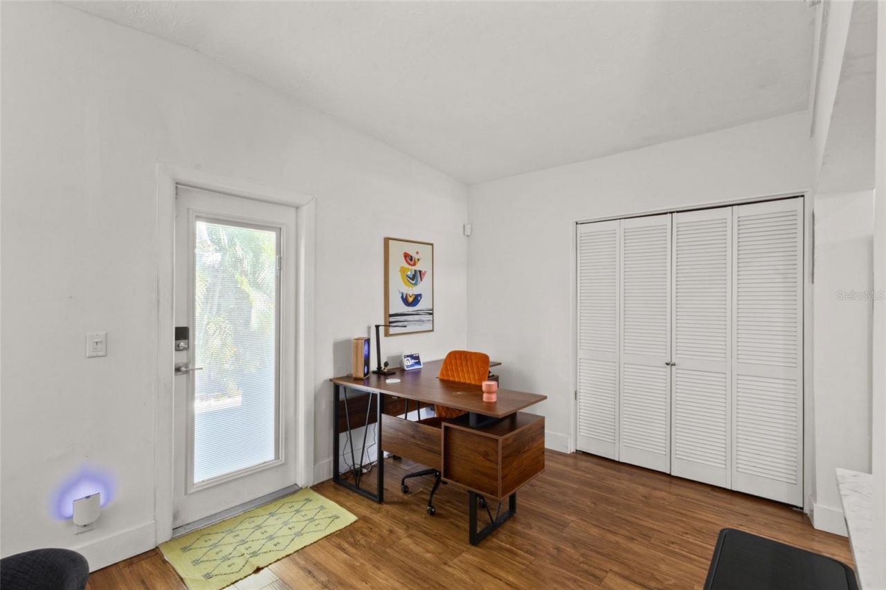2857 Wood Street , Sarasota, FL 34237 Photo
