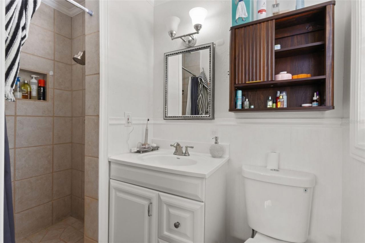 2857 Wood Street , Sarasota, FL 34237 Photo