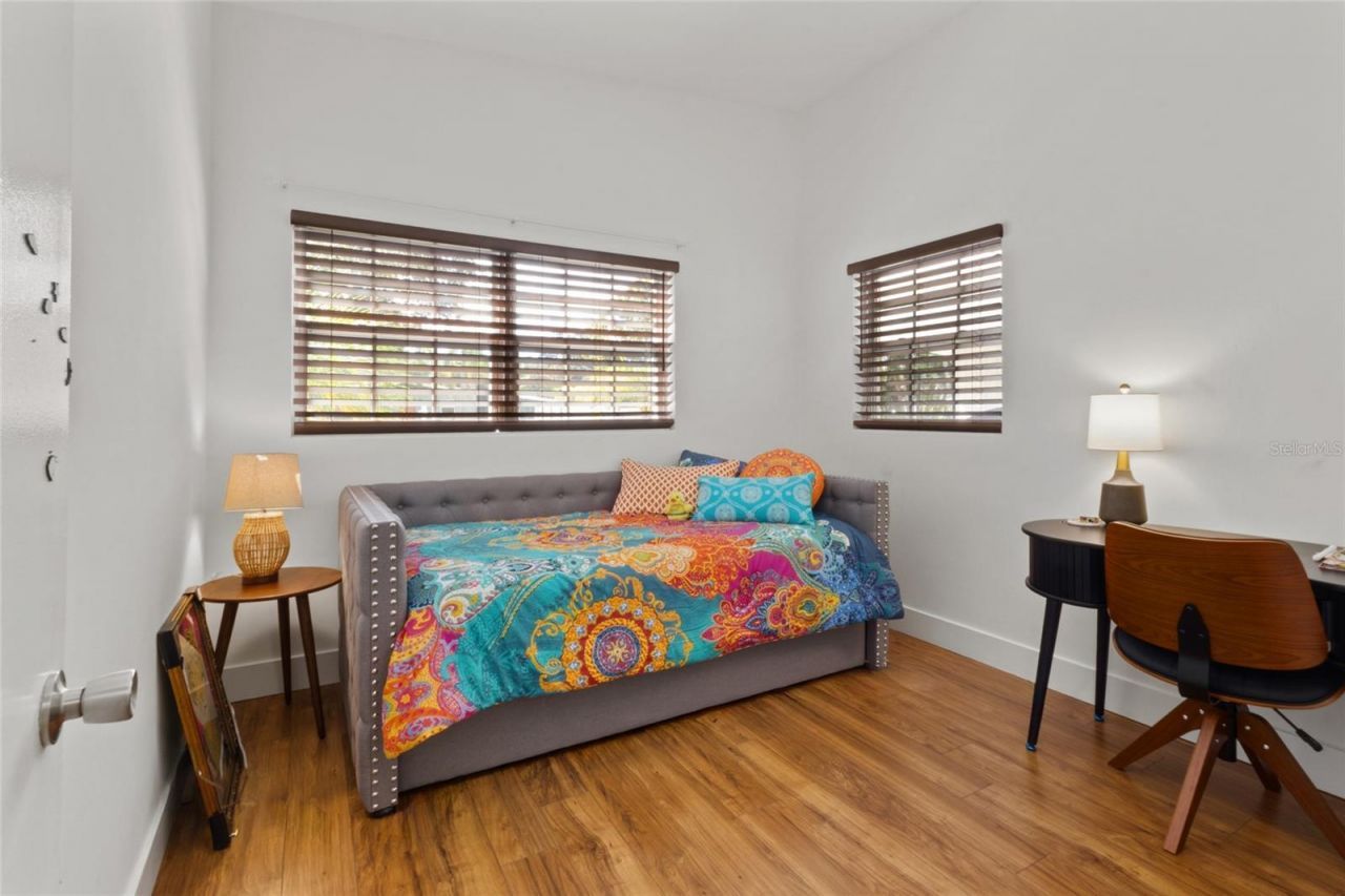 2857 Wood Street , Sarasota, FL 34237 Photo