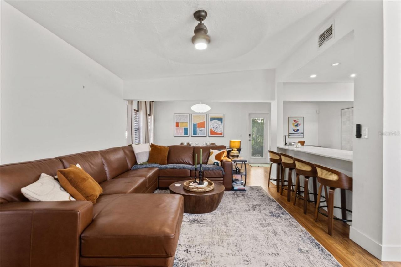 2857 Wood Street , Sarasota, FL 34237 Photo