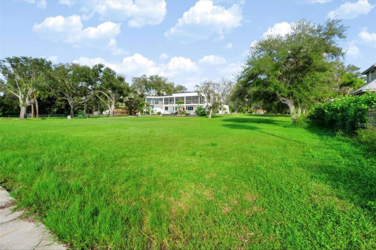 Bluff Boulevard, Holiday, FL 34691 Photo