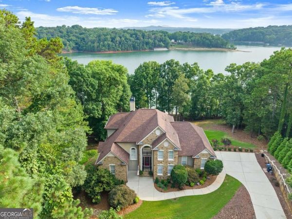 2819 NE Point Overlook, Gainesville, GA 30501