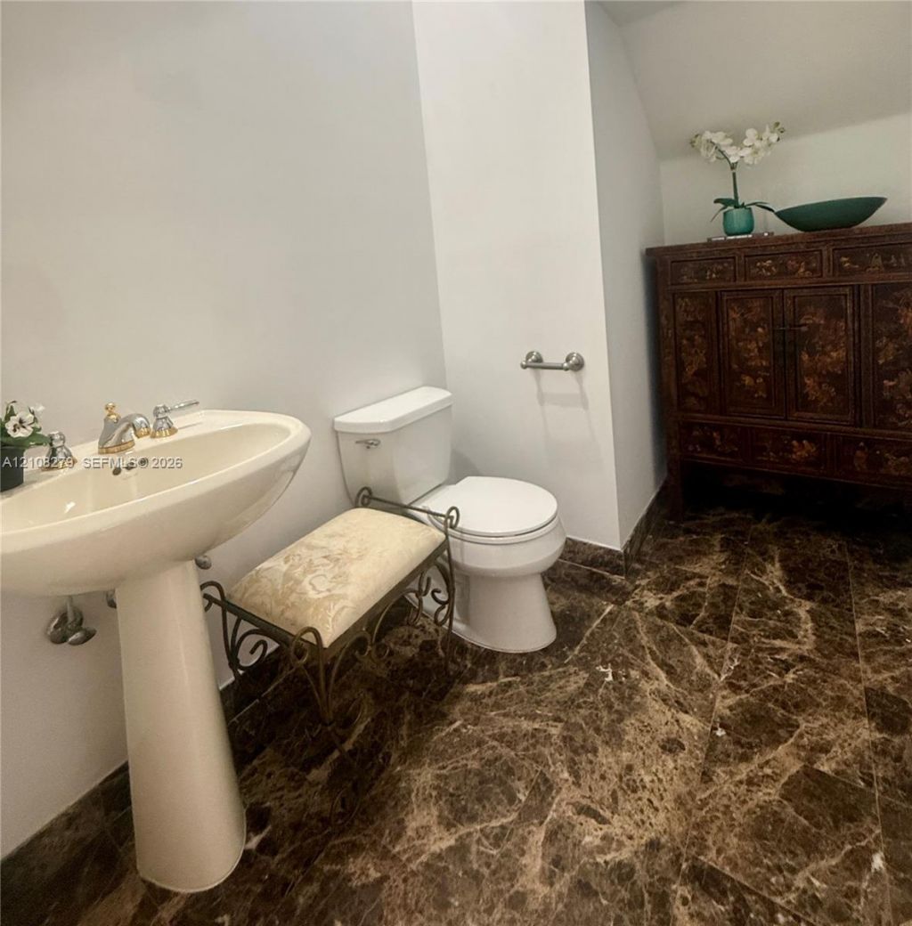 19424 39th Ave , Sunny Isles Beach, FL 33160 Photo