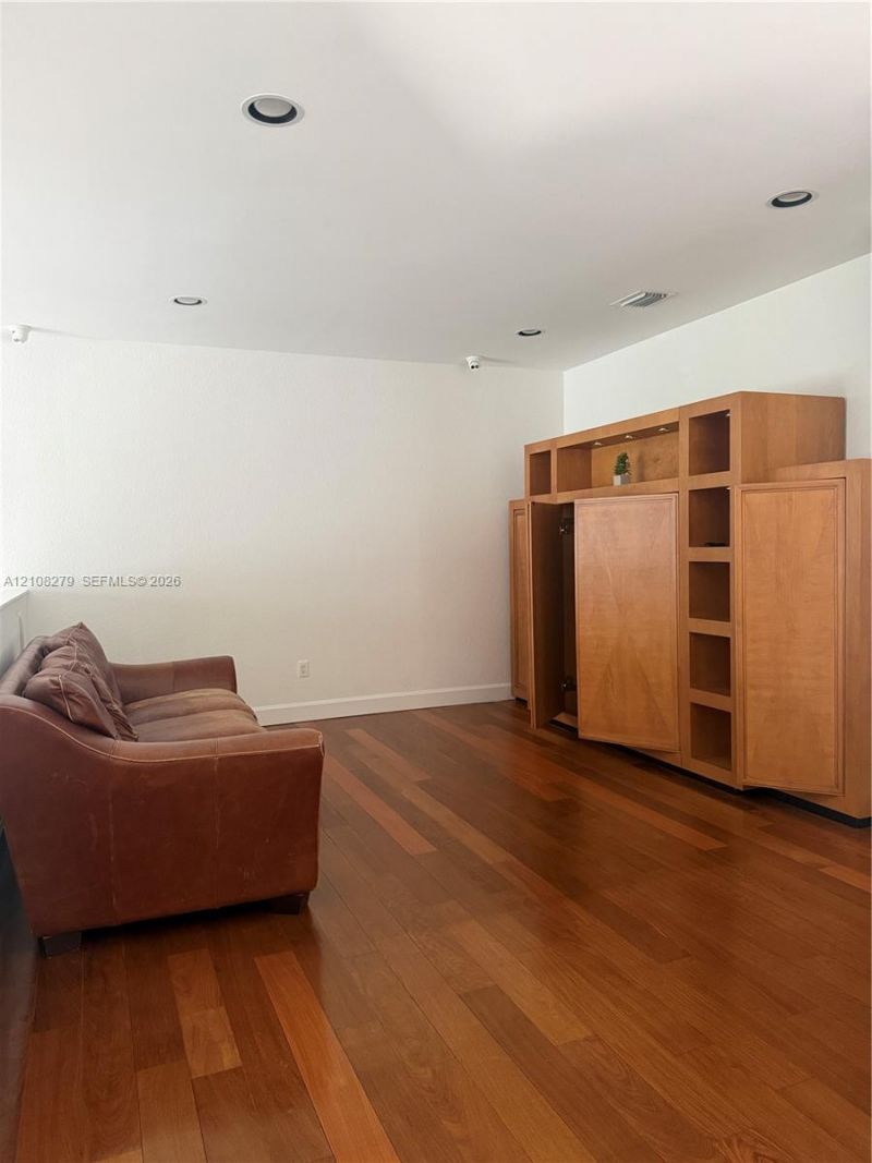 19424 39th Ave , Sunny Isles Beach, FL 33160 Photo