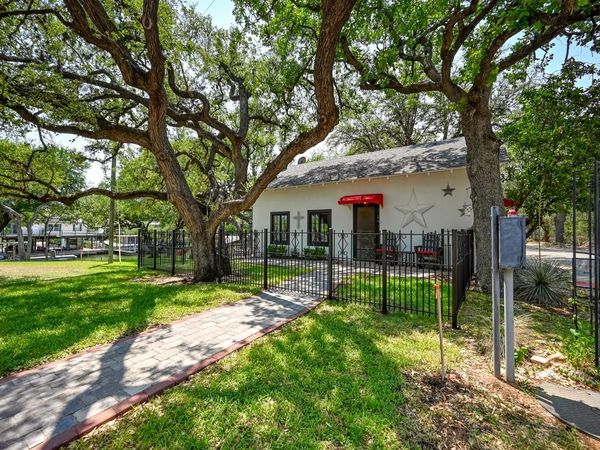 1701 GLEN CV , Kingsland, TX 78639