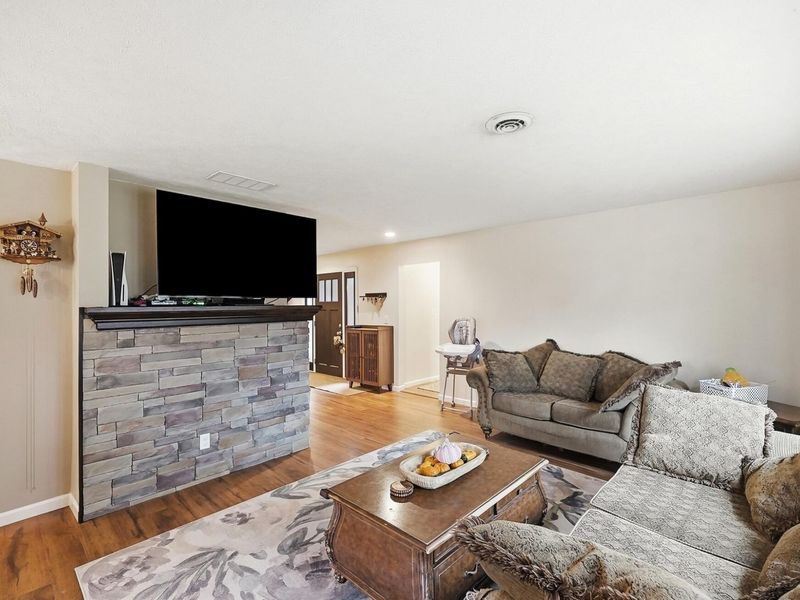 2369 Pine Knott Drive, Dayton, OH 45431 Photo 10