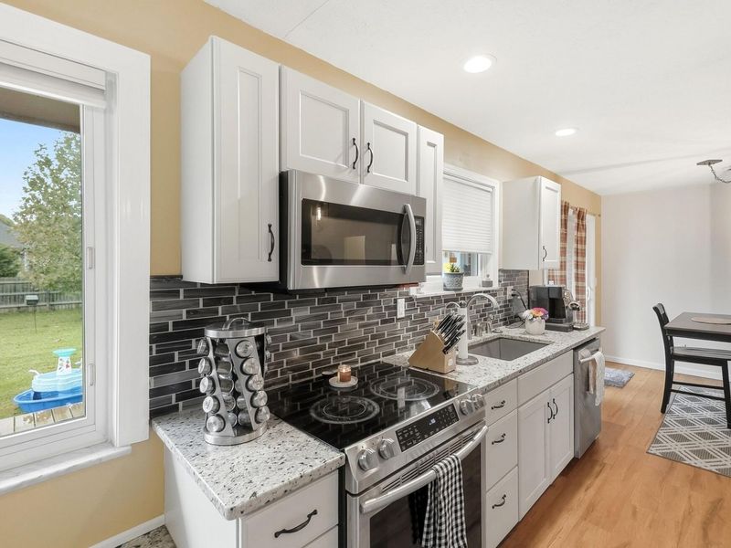 2369 Pine Knott Drive, Dayton, OH 45431 Photo 14