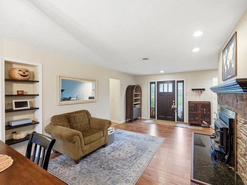 2369 Pine Knott Drive, Dayton, OH 45431 Photo 7