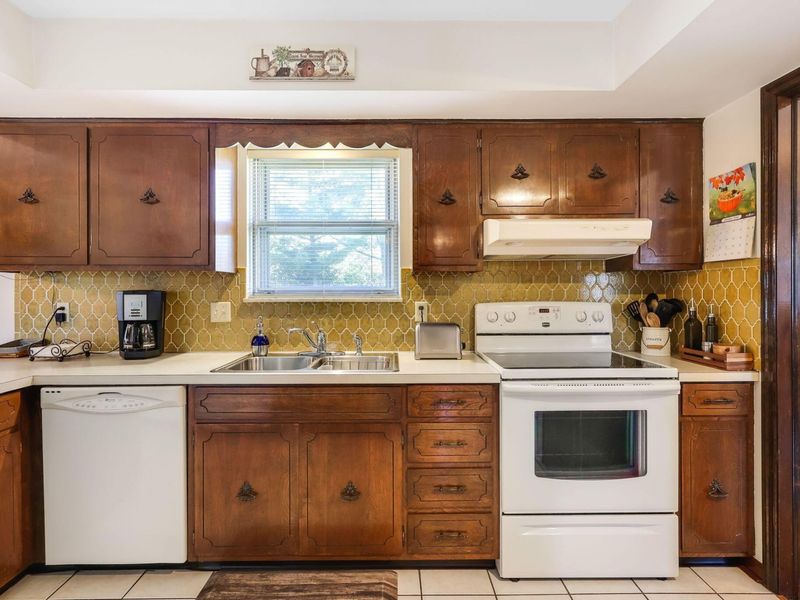 5253 Arrowood Loop E, Columbus, OH 43229 Photo 13