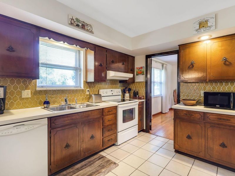 5253 Arrowood Loop E, Columbus, OH 43229 Photo 14