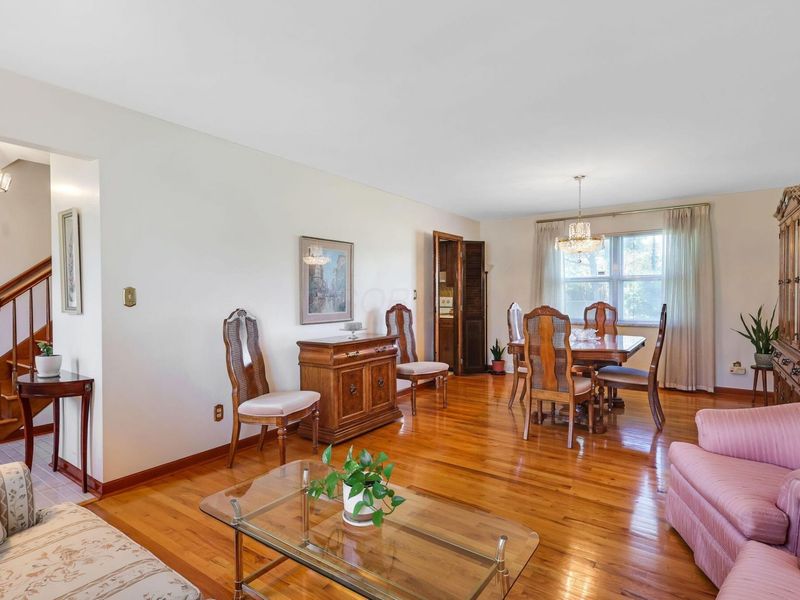 5253 Arrowood Loop E, Columbus, OH 43229 Photo 9
