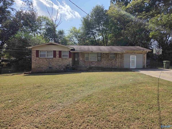 3407 Euclid Circle NW, Huntsville, AL 35810