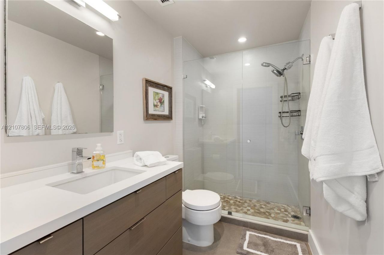 4925 Collins Ave , Unit 5C, Miami Beach, FL 33140 Photo