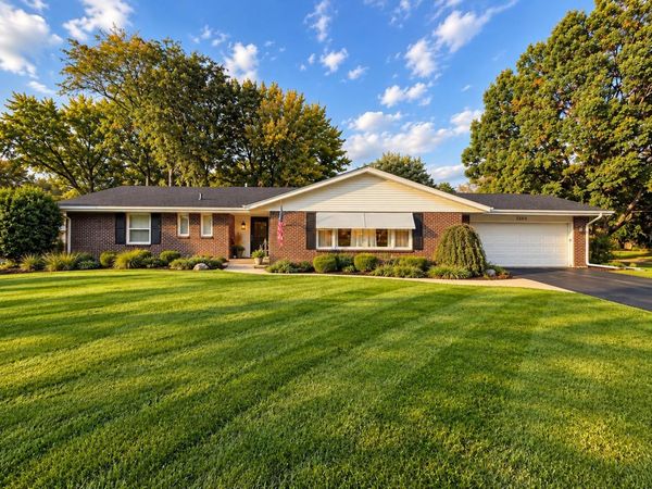 5560 Inverness Drive, ROCKFORD, IL 61107