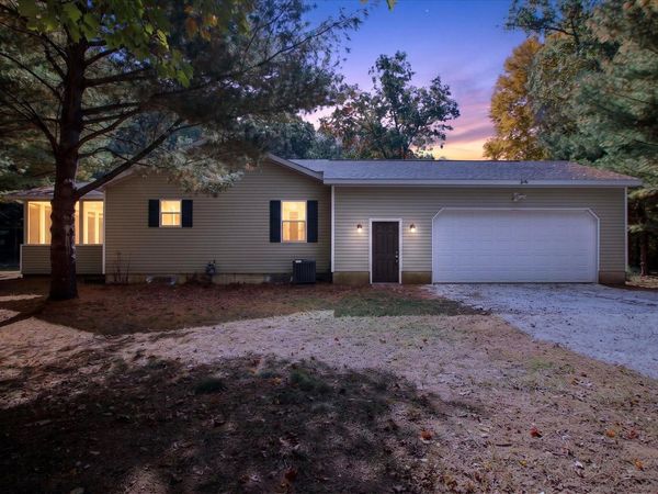 5892 E Carrigan Drive, Newaygo, MI 49337