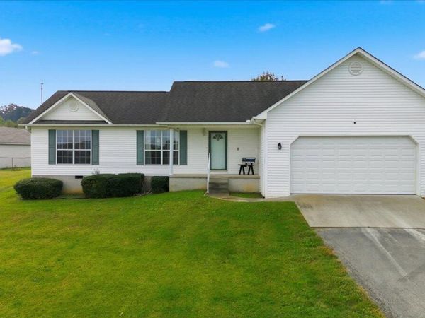 5906 Old Niles Ferry Pike, Greenback, TN 37742