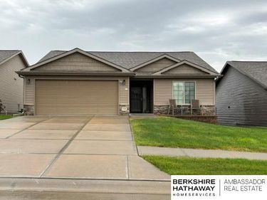 2705 N 202nd Avenue, Elkhorn, NE 68022