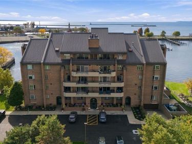 40 Waterfront Circle, Unit 305, Buffalo, NY 14202