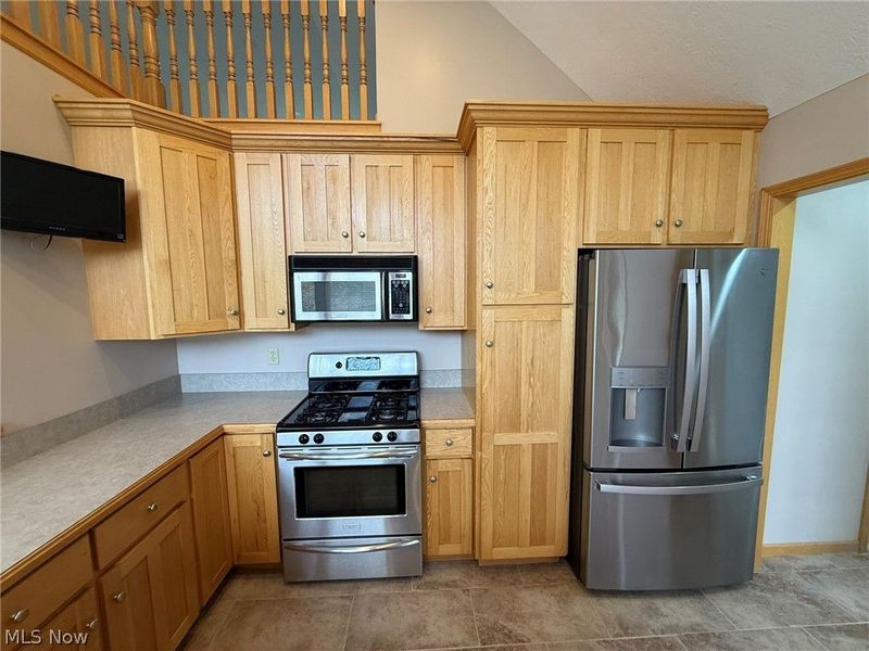 10387 Private Road 275, Millersburg, OH 44654 Photo 8