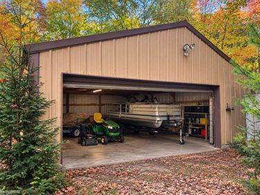 4692 Harlan Road, Hale, MI 48739