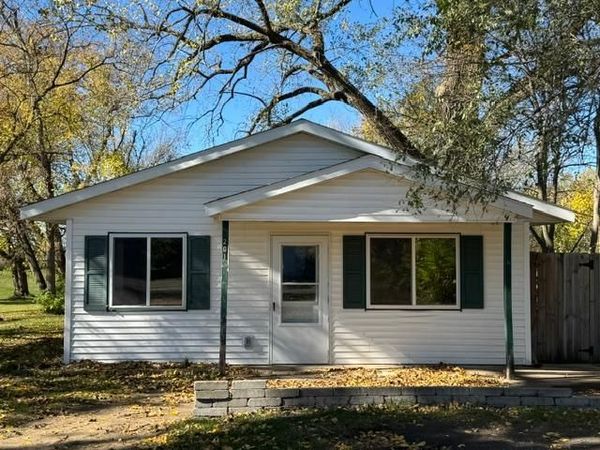 201 SW Thompson Street , Verndale, MN 56481