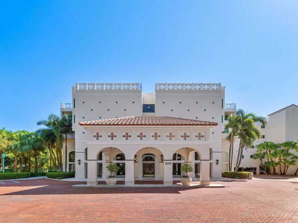 100 SE 5th Avenue, Unit 414, Boca Raton, FL 33432