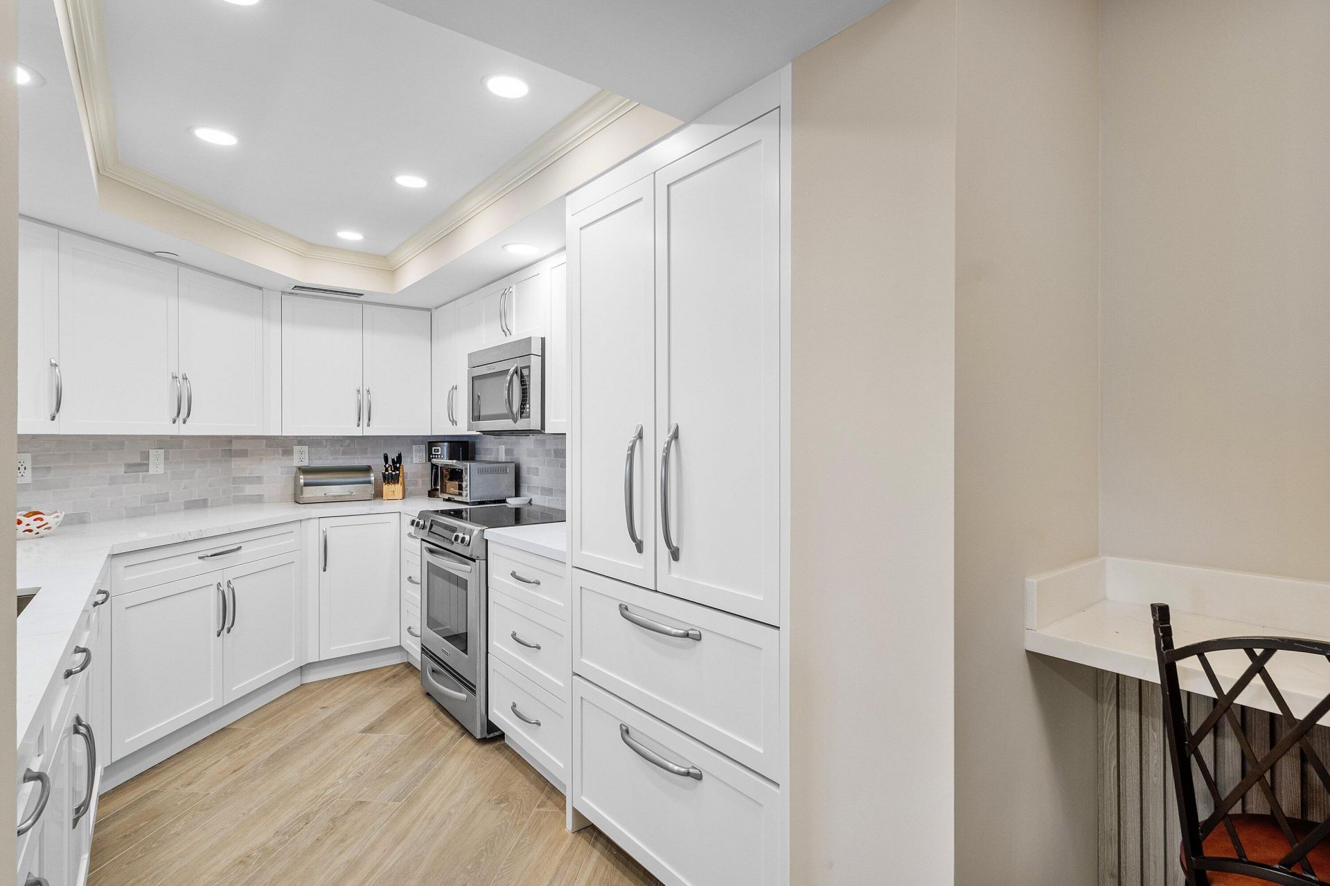 100 SE 5th Avenue, Unit 414, Boca Raton, FL 33432 Photo