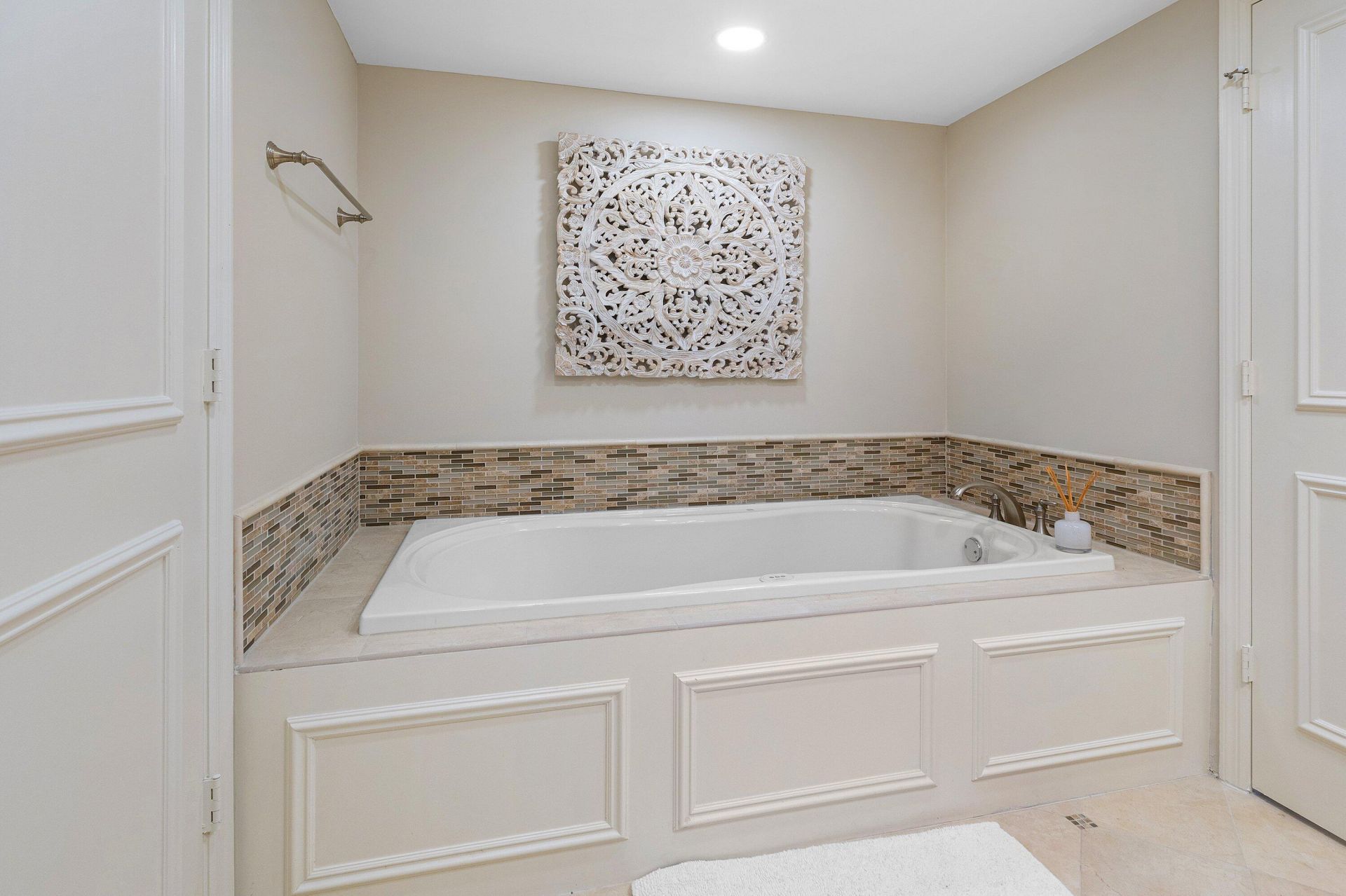100 SE 5th Avenue, Unit 414, Boca Raton, FL 33432 Photo