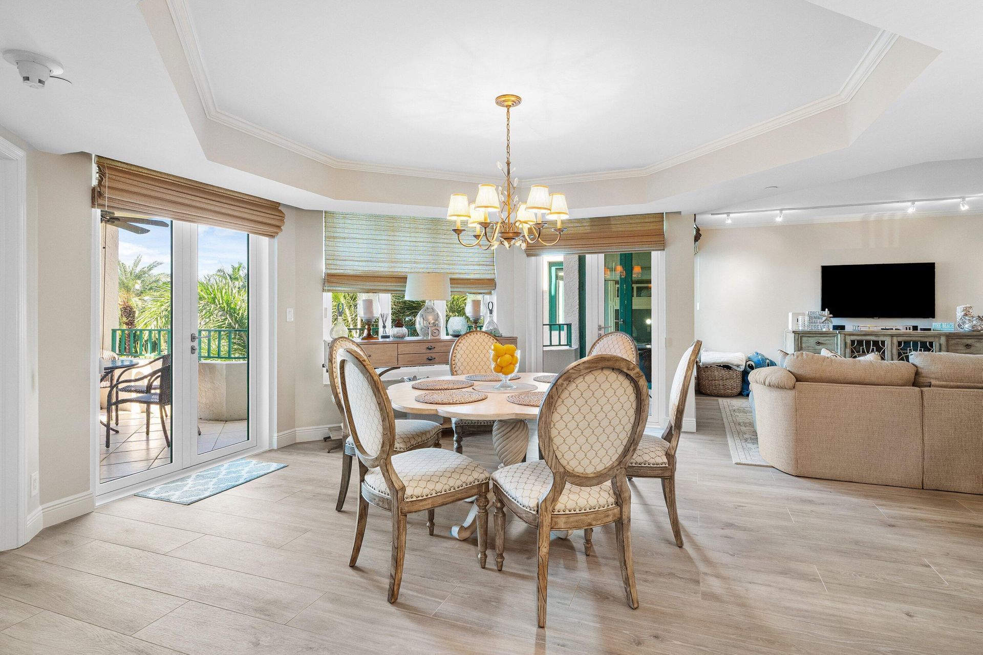 100 SE 5th Avenue, Unit 414, Boca Raton, FL 33432 Photo