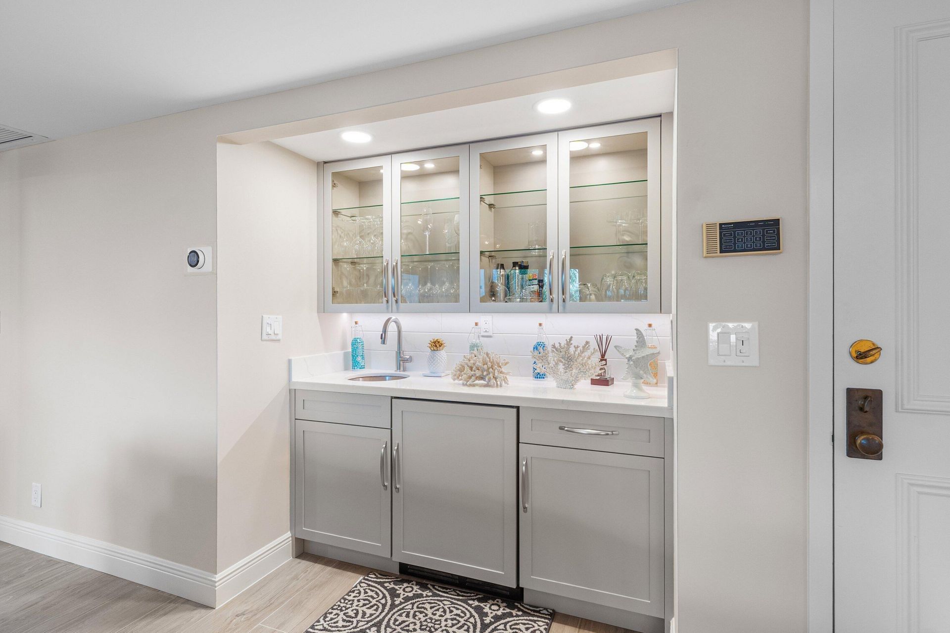 100 SE 5th Avenue, Unit 414, Boca Raton, FL 33432 Photo