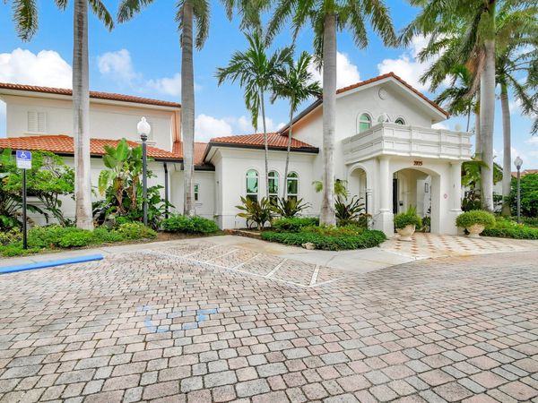 213 Villa Circle, Unit 213, Boynton Beach, FL 33435