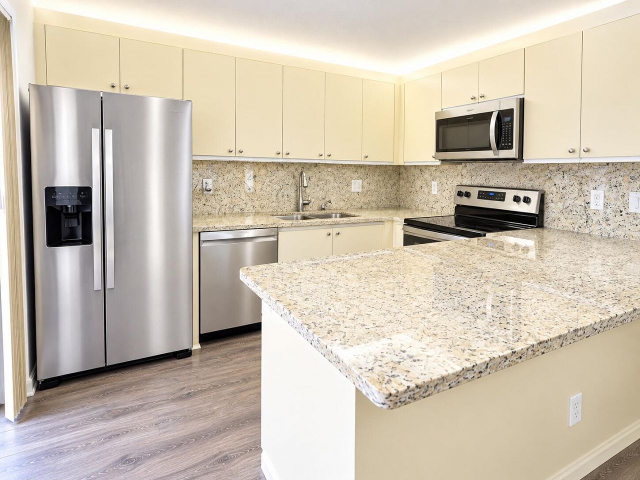 9851 NW 6th Place, Plantation, FL 33324 Photo